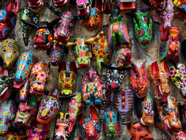 Streets Of Antigua Guatemala – Walking Tour