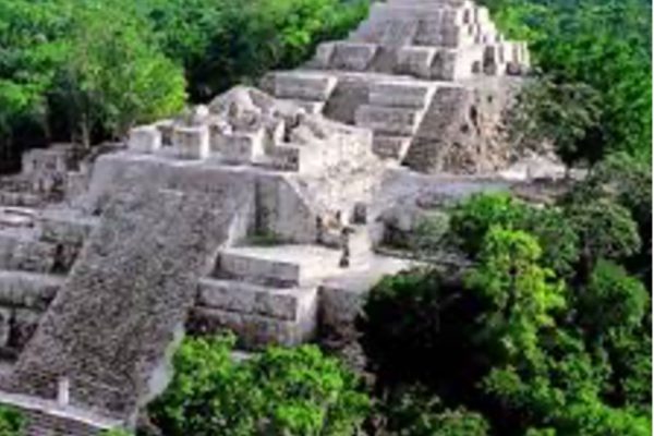 El Mirador – La Danta Pyramid Helicopter  Expedition
