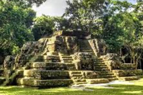 Private Uaxactún Day Tour – Hidden Maya Legacy