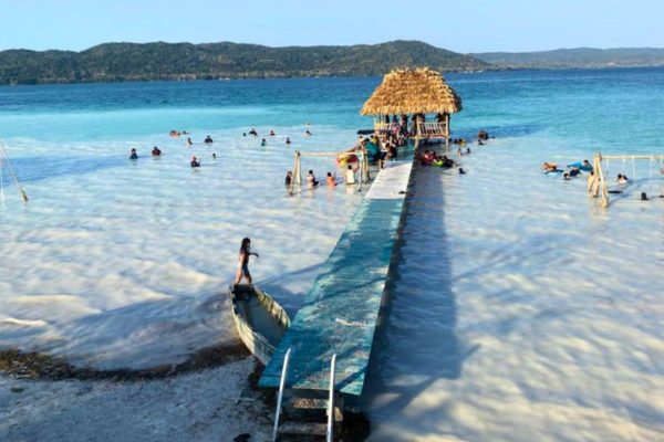 Playa Las Tres Naciones – Lake Petén Itzá Beach Day
