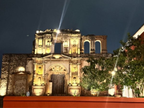 Street Food Tour Around Antigua