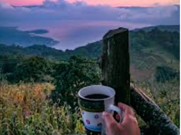 Cerro Iquitiú Overnight Camping Tour