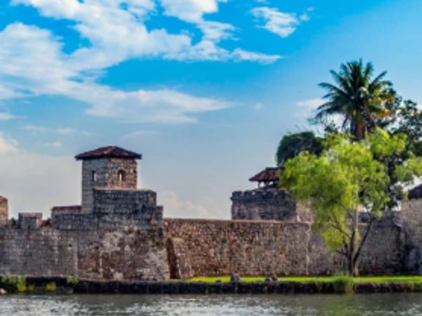 Playa Blanca Tour (Departure from Río Dulce, Izabal)